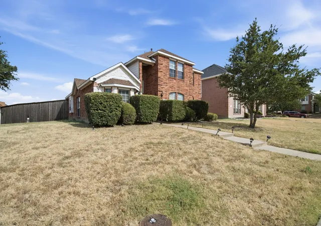 Photo 3 of Single family home for sale at 1720 Cattail Crk, De Soto, TX 75115 | MLS# 21378208 | Listing updated on 2026-09-12