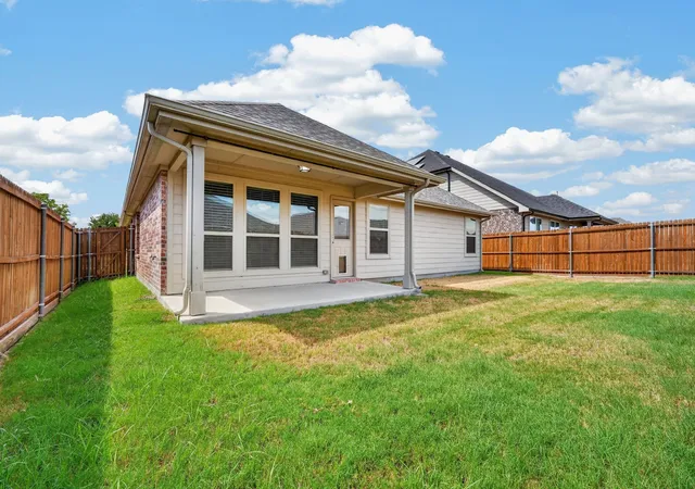Photo 33 of Single family home for sale at 725 Bird Crk Dr, Little Elm, TX 75068 | MLS# 21378232 | Listing updated on 2026-10-07