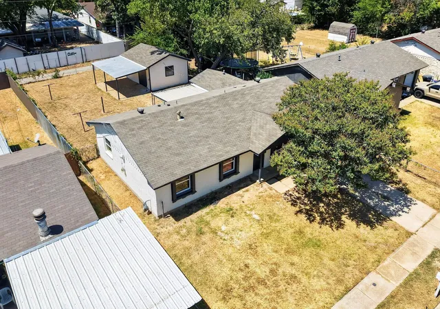 Photo 2 of Sale Pending at 661 Edgeglen Dr, Dallas, TX 75217 | MLS# 21378189 | Listing updated on 2026-09-08