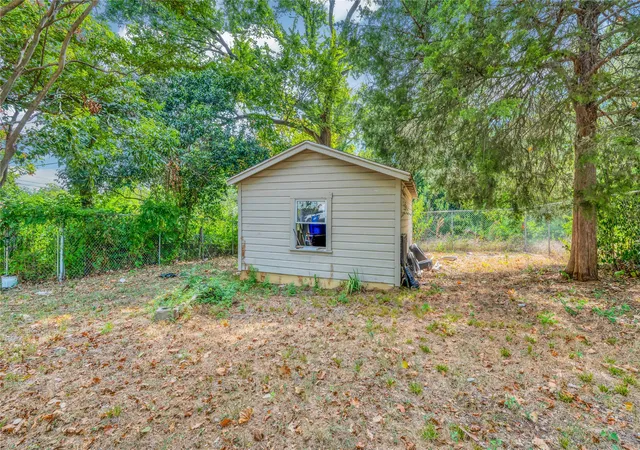 Photo 3 of House for sale at 500 N 34th Street, Waco, TX 76710 | MLS# 21377288 | Listing updated on 2026-09-10