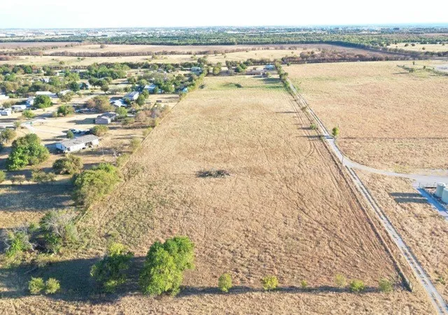 Photo 4 of Single family home for sale at 1387 Hickory St, Rhome, TX 76078 | MLS# 21373623 | Listing updated on 2026-09-13