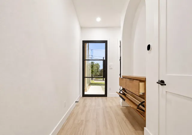 Photo 3 of Single family home for sale at 326 Ave F, Dallas, TX 75203 | MLS# 21378283 | Listing updated on 2026-10-21