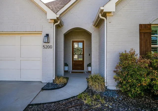 Photo 3 of Single family home for sale at 5200 Sonata Trl, Fort Worth, TX 76126 | MLS# 21378190 | Listing updated on 2026-09-13