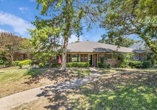 Photo 1 of Single family home for sale at 705 Poage Dr, Woodway, TX 76712 | MLS# 21378134 | Listing updated on 2026-09-11