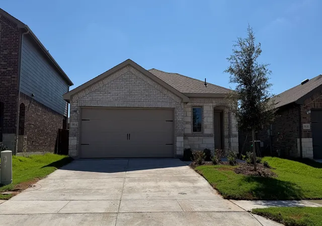 Photo 1 of Single family home for sale at 5814 Blue Sky Dr, Crandall, TX 75114 | MLS# 21378363 | Listing updated on 2026-09-10