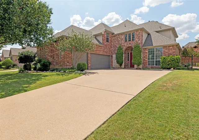 Photo 1 of Single family home for sale at 1807 Lake Glen Trl, Mansfield, TX 76063 | MLS# 21375613 | Listing updated on 2026-10-04