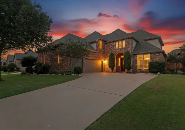 Photo 2 of Single family home for sale at 1807 Lake Glen Trl, Mansfield, TX 76063 | MLS# 21375613 | Listing updated on 2026-10-04