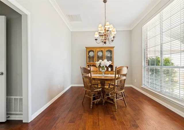 Photo 3 of Single family home for sale at 1807 Lake Glen Trl, Mansfield, TX 76063 | MLS# 21375613 | Listing updated on 2026-10-04