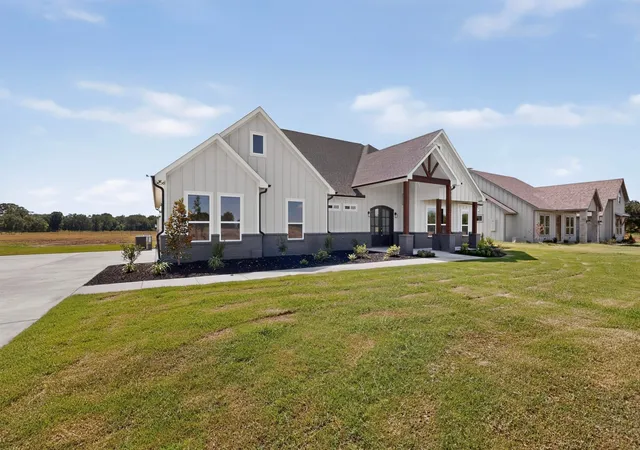 Photo 3 of Single family home for sale at 14758 Cr 355, Terrell, TX 75161 | MLS# 21378167 | Listing updated on 2026-09-12