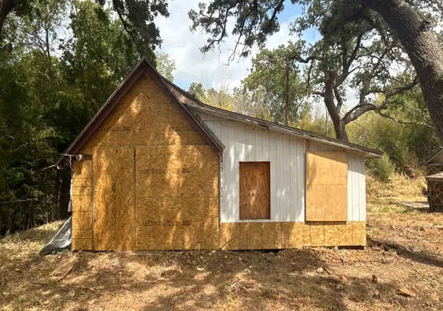 Photo 1 of Single family home for sale at 203 E 9th Street, Denton, TX 76208 | MLS# 21377628 | Listing updated on 2026-09-08