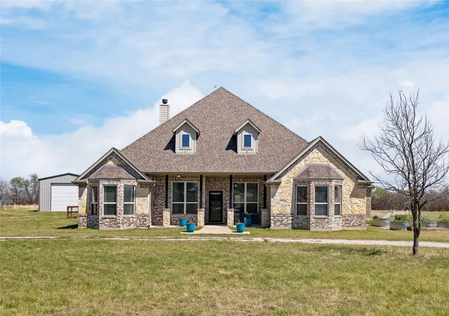 Photo 1 of Single family home for sale at 5750 High Mesa Dr, Justin, TX 76247 | MLS# 21370592 | Listing updated on 2026-09-10