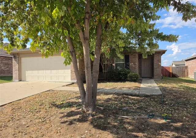 Photo 1 of Single family home for sale at 6012 Fantail Dr, Fort Worth, TX 76179 | MLS# 21377042 | Listing updated on 2026-09-19