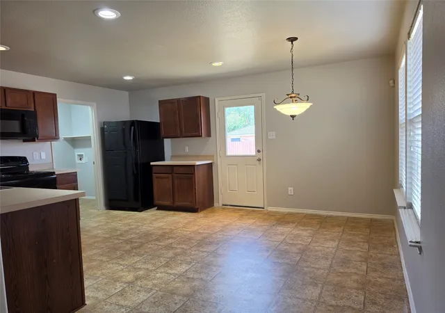 Photo 4 of Single family home for sale at 6012 Fantail Dr, Fort Worth, TX 76179 | MLS# 21377042 | Listing updated on 2026-09-19