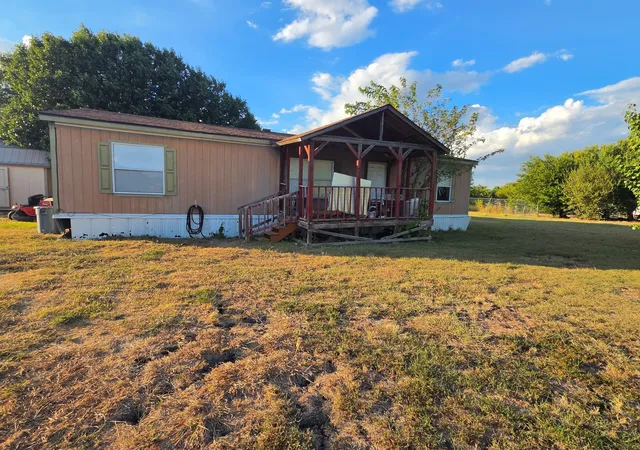 Photo 3 of Sale Pending at 11021 Ghost Ridge Dr, Venus, TX 76084 | MLS# 21377432 | Listing updated on 2026-09-14