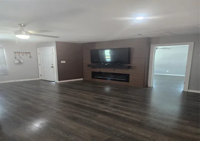 Photo 3 of Single family home for sale at 3211 Ramsey Ave, Dallas, TX 75216 | MLS# 21372910 | Listing updated on 2026-09-08