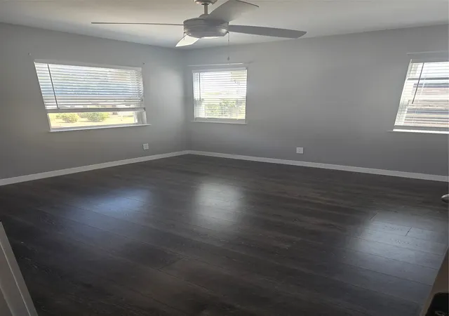 Photo 4 of Single family home for sale at 3211 Ramsey Ave, Dallas, TX 75216 | MLS# 21372910 | Listing updated on 2026-09-08
