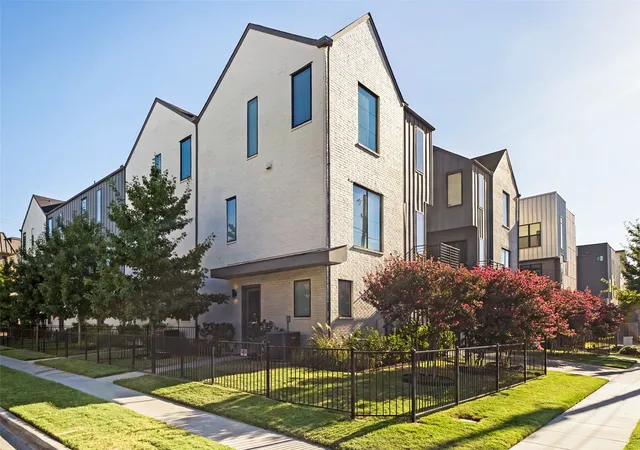 Photo 1 of Condo for sale at 5703 Lindell Ave #104, Dallas, TX 75206 | MLS# 21378387 | Listing updated on 2026-09-15