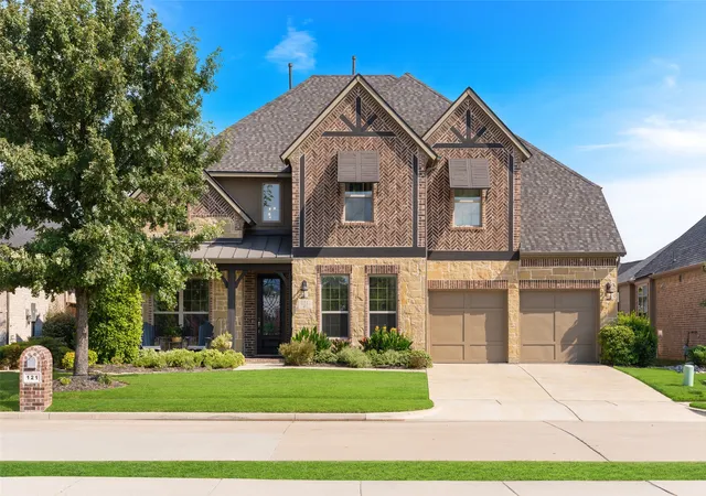 Photo 2 of Single family home for sale at 121 Lantana Ln, Wylie, TX 75098 | MLS# 21378307 | Listing updated on 2026-09-15