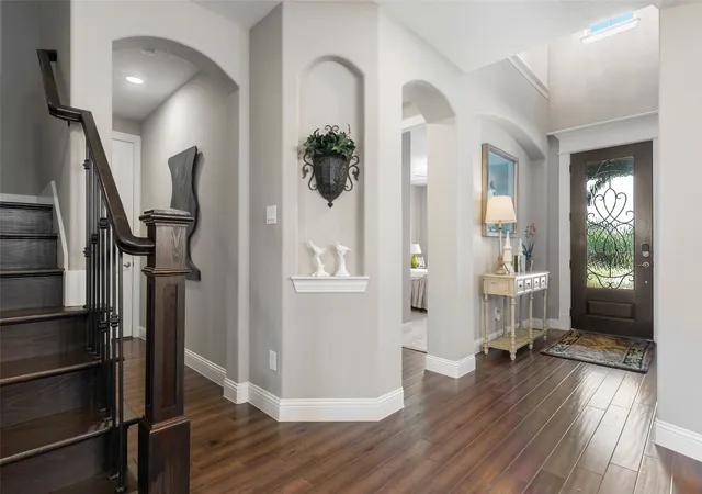 Photo 3 of Single family home for sale at 121 Lantana Ln, Wylie, TX 75098 | MLS# 21378307 | Listing updated on 2026-09-15