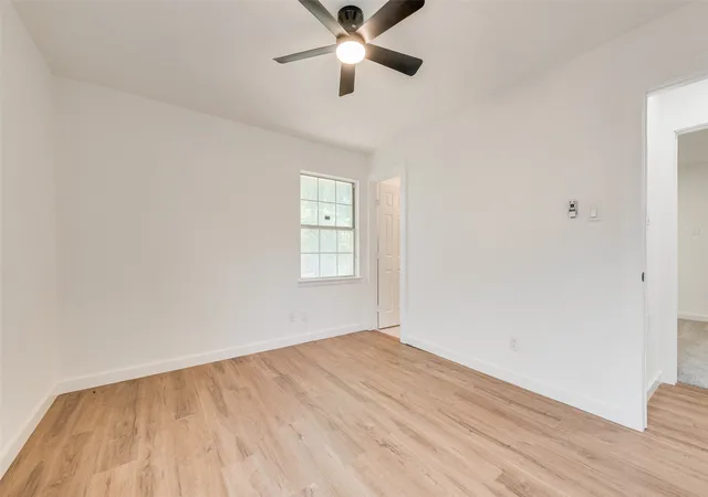 Photo 4 of Sale Pending at 934 Fairwood Dr, Dallas, TX 75232 | MLS# 21377034 | Listing updated on 2026-09-21