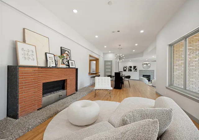 Photo 4 of Single family home for sale at 515 Aqua Dr, Dallas, TX 75218 | MLS# 21352254 | Listing updated on 2026-09-14