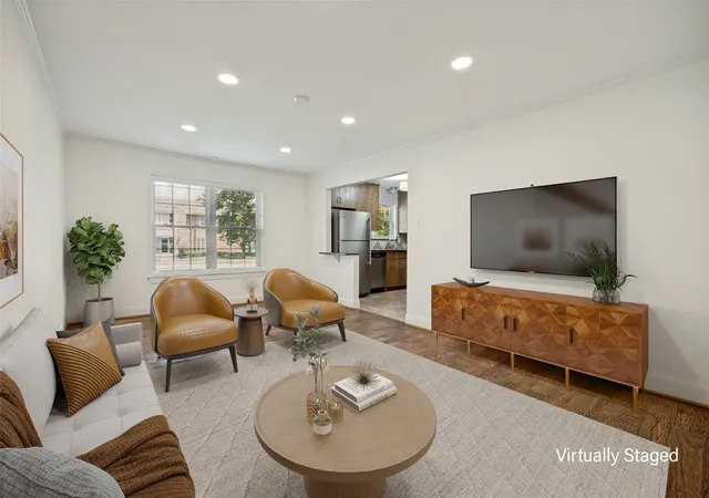 Photo 2 of Condo for sale at 5818 E University Blvd #138, Dallas, TX 75206 | MLS# 21372547 | Listing updated on 2026-09-09