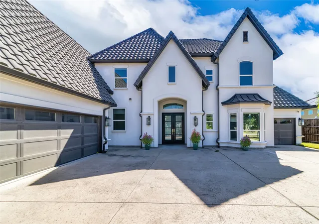 Photo 2 of Mansion for sale at 11252 Majestic Prince Cir, Frisco, TX 75035 | MLS# 21376113 | Listing updated on 2026-10-01
