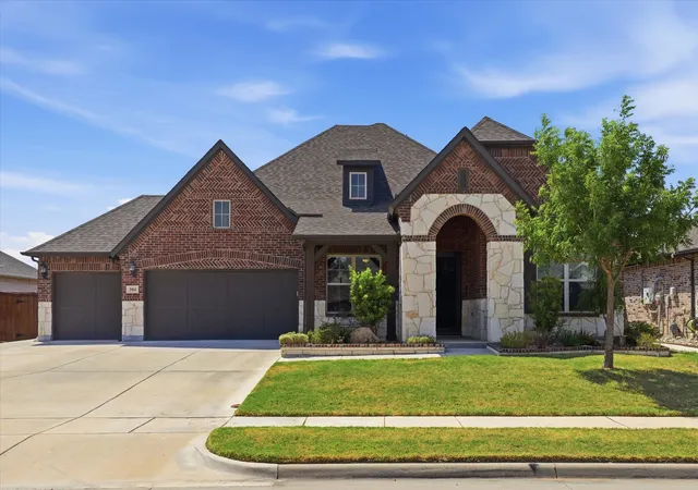 Single family home for sale at 304 Kellan Ct, Hickory Creek, TX 75065 | MLS# 21372876