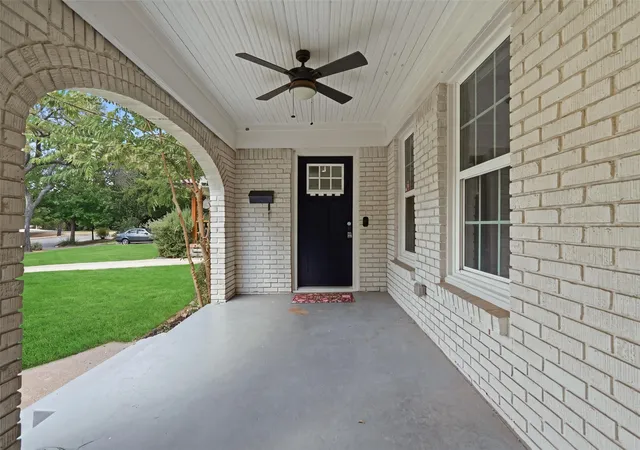 Photo 2 of Single family home for sale at 1319 Lansford Ave, Dallas, TX 75224 | MLS# 21374767 | Listing updated on 2026-09-27