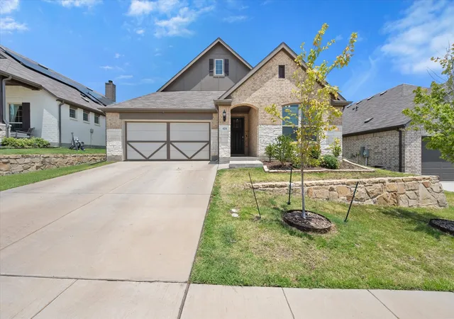 Photo 2 of Sale Pending at 424 Pheasant Hl Ln, Burleson, TX 76028 | MLS# 21364280 | Listing updated on 2026-09-23