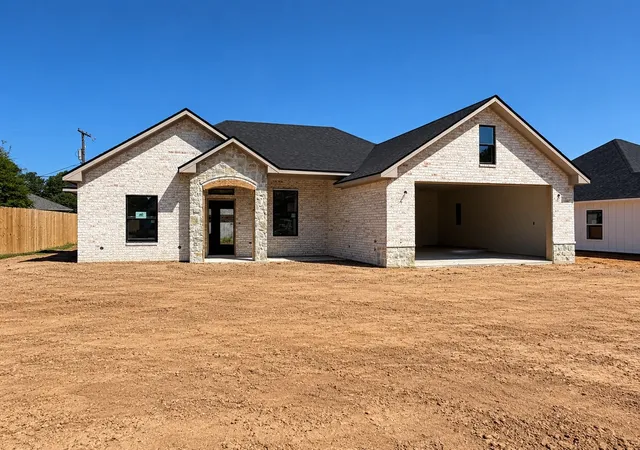 Photo 1 of Single family home for sale at 229 Central Park Ct, Athens, TX 75751 | MLS# 21377393 | Listing updated on 2026-09-15