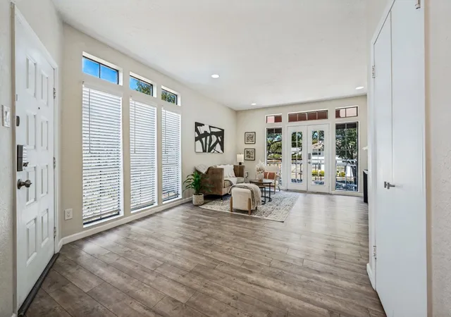 Photo 2 of Condo for sale at 6248 Oram St #3, Dallas, TX 75214 | MLS# 21378552 | Listing updated on 2026-09-12