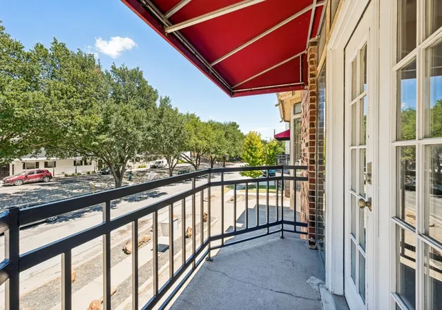 Photo 4 of Condo for sale at 6248 Oram St #3, Dallas, TX 75214 | MLS# 21378552 | Listing updated on 2026-09-12