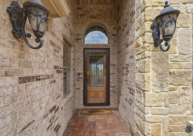 Photo 3 of Single family home for sale at 6512 Klamath Rd, Fort Worth, TX 76116 | MLS# 21377698 | Listing updated on 2026-10-01