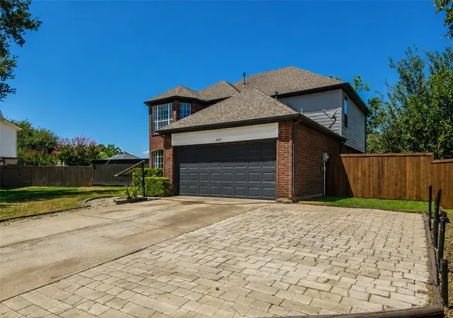 Photo 2 of Single family home for sale at 337 Bluewood Ln, Lake Dallas, TX 75065 | MLS# 21375450 | Listing updated on 2026-09-27