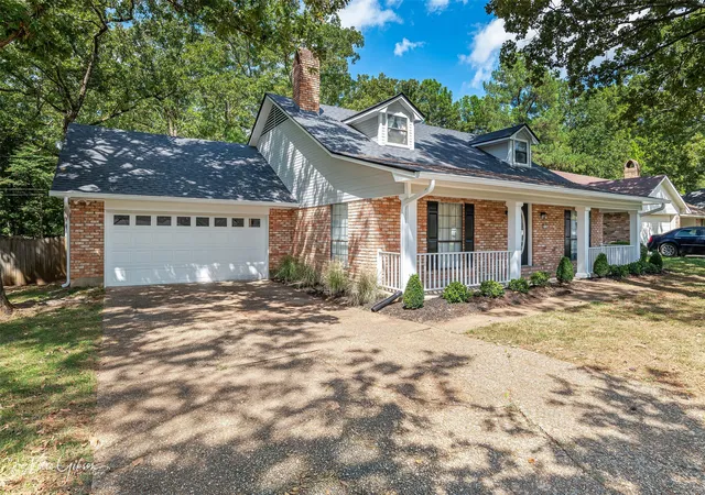 Photo 2 of Single family home for sale at 9852 Deepwoods Dr, Shreveport, LA 71118 | MLS# 21378653 | Listing updated on 2026-09-13