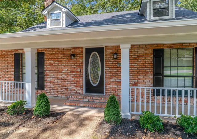 Photo 3 of Single family home for sale at 9852 Deepwoods Dr, Shreveport, LA 71118 | MLS# 21378653 | Listing updated on 2026-09-13