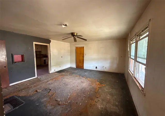 Photo 3 of Single family home for sale at 1305 W 11th Street, Mc Gregor, TX 76657 | MLS# 21378696 | Listing updated on 2026-09-10