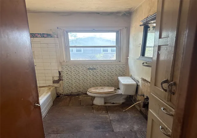 Photo 4 of Single family home for sale at 1305 W 11th Street, Mc Gregor, TX 76657 | MLS# 21378696 | Listing updated on 2026-09-10