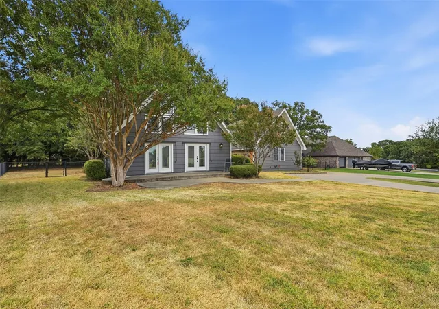 Photo 3 of Sale Pending at 103 Pontiac Dr, Gainesville, TX 76240 | MLS# 21367761 | Listing updated on 2026-09-13