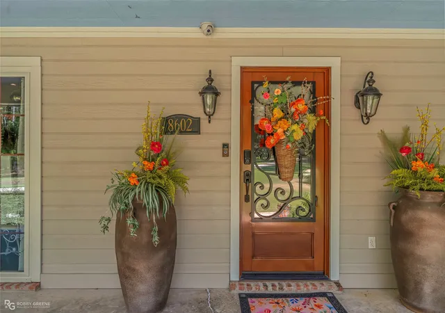 Photo 3 of Single family home for sale at 8602 Springwood Rd, Shreveport, LA 71129 | MLS# 21376205 | Listing updated on 2026-10-02