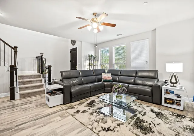 Photo 3 of Townhouse for sale at 1012 Foxglove Dr, Carrollton, TX 75007 | MLS# 21375884 | Listing updated on 2026-10-01
