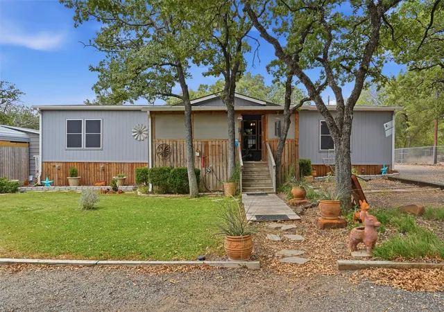 Photo 1 of Manufactured home for sale at 3717 Woodview Dr, Joshua, TX 76058 | MLS# 21372800 | Listing updated on 2026-09-11