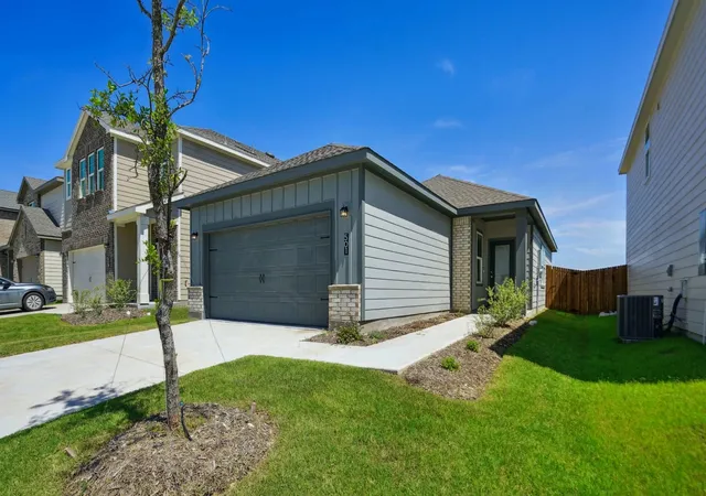 Photo 1 of Single family home for sale at 520 Cherry Crk Ln, Anna, TX 75409 | MLS# 21378744 | Listing updated on 2026-09-21