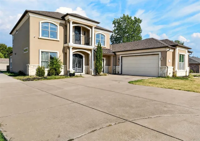 Photo 2 of Single family home for sale at 281 Rose Garden Dr, Mc Kinney, TX 75072 | MLS# 21366398 | Listing updated on 2026-09-12