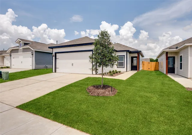 Photo 1 of Sale Pending at 2031 Braveheart Dr, Crandall, TX 75114 | MLS# 21378791 | Listing updated on 2026-09-08