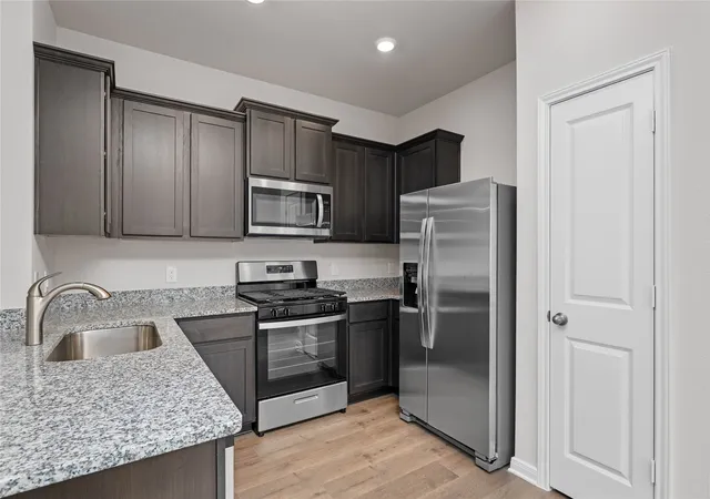 Photo 2 of Sale Pending at 2031 Braveheart Dr, Crandall, TX 75114 | MLS# 21378791 | Listing updated on 2026-09-08
