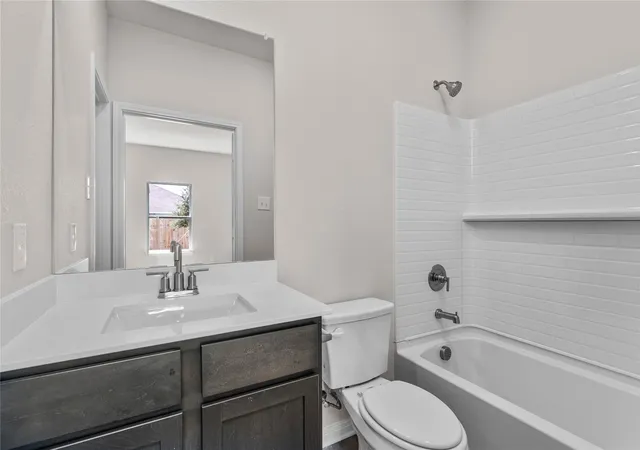 Photo 4 of Sale Pending at 2031 Braveheart Dr, Crandall, TX 75114 | MLS# 21378791 | Listing updated on 2026-09-08