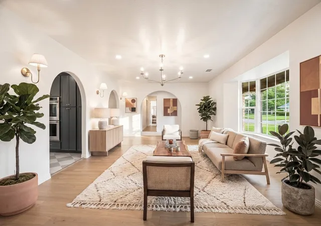 Photo 4 of Single family home for sale at 846 Creekridge Dr, Dallas, TX 75218 | MLS# 21375817 | Listing updated on 2026-09-13