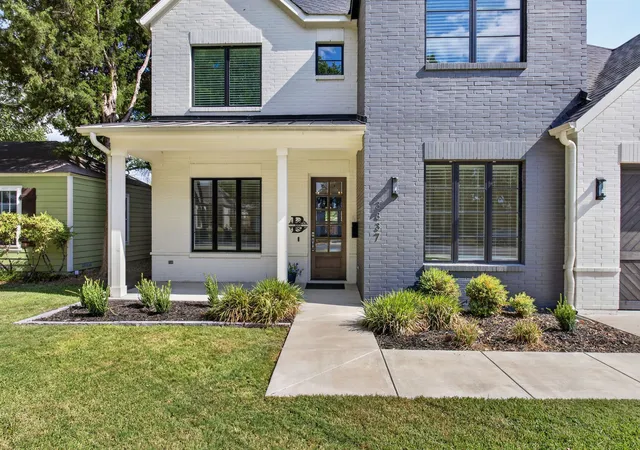 Photo 3 of Single family home for sale at 3837 Englewood Ln, Fort Worth, TX 76107 | MLS# 21376509 | Listing updated on 2026-09-13